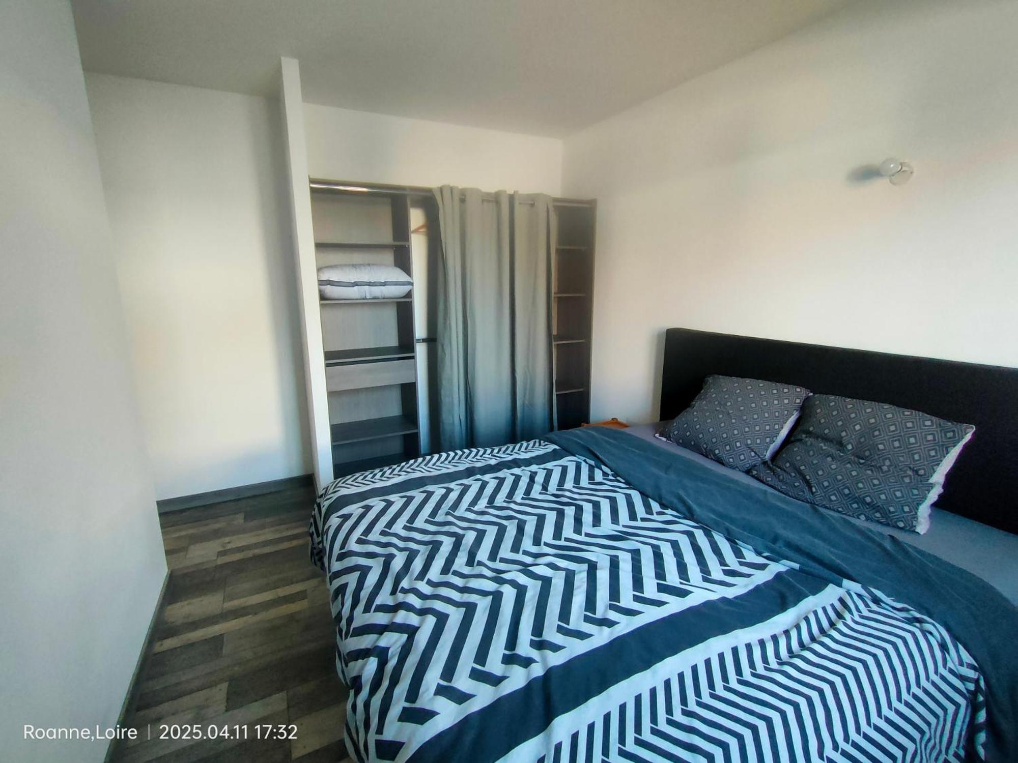 Chambre Dans Maison Plain-Pied Moderne Roanne Dış mekan fotoğraf