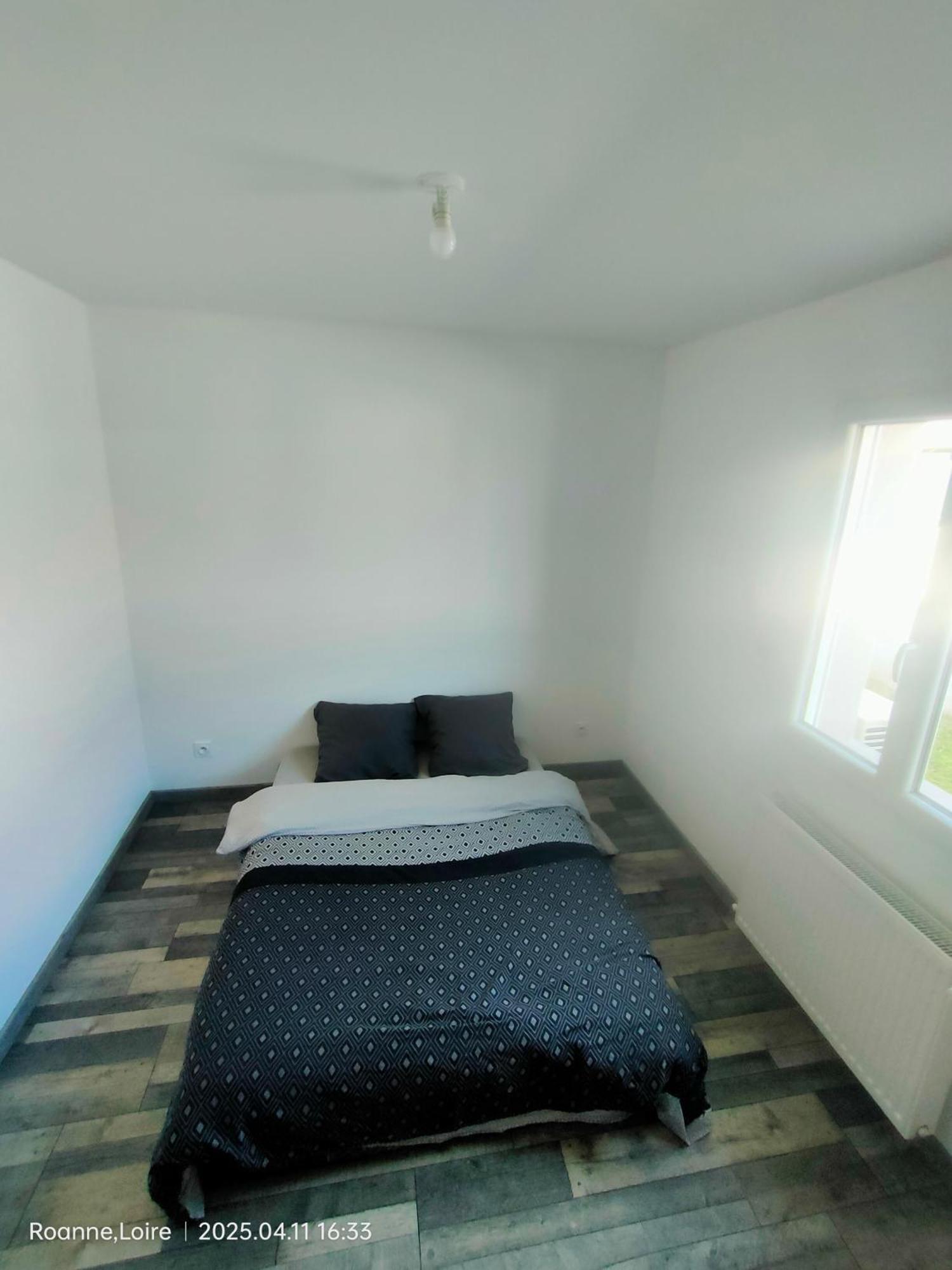 Chambre Dans Maison Plain-Pied Moderne Roanne Dış mekan fotoğraf