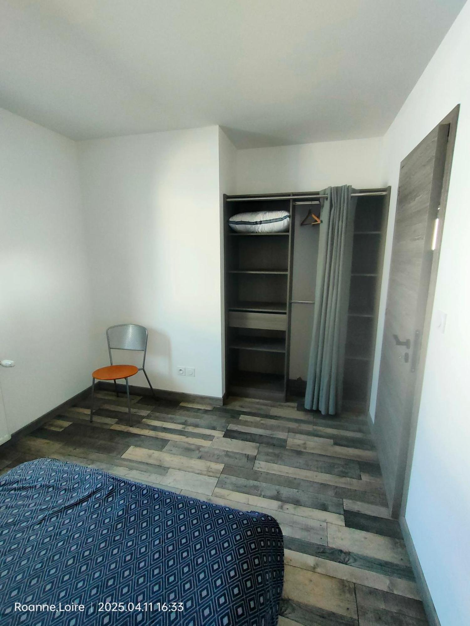 Chambre Dans Maison Plain-Pied Moderne Roanne Dış mekan fotoğraf